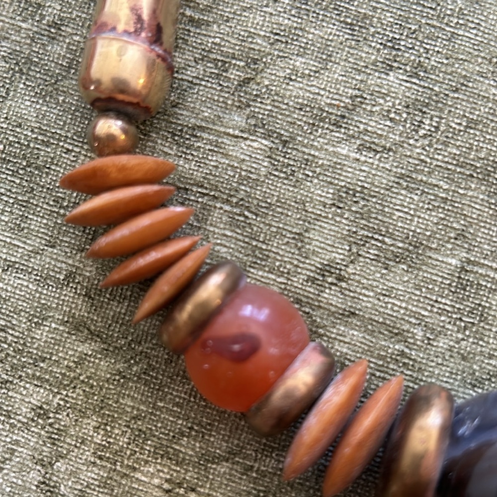 Vintage metal/disc/beaded necklace - Picture 5 of 7